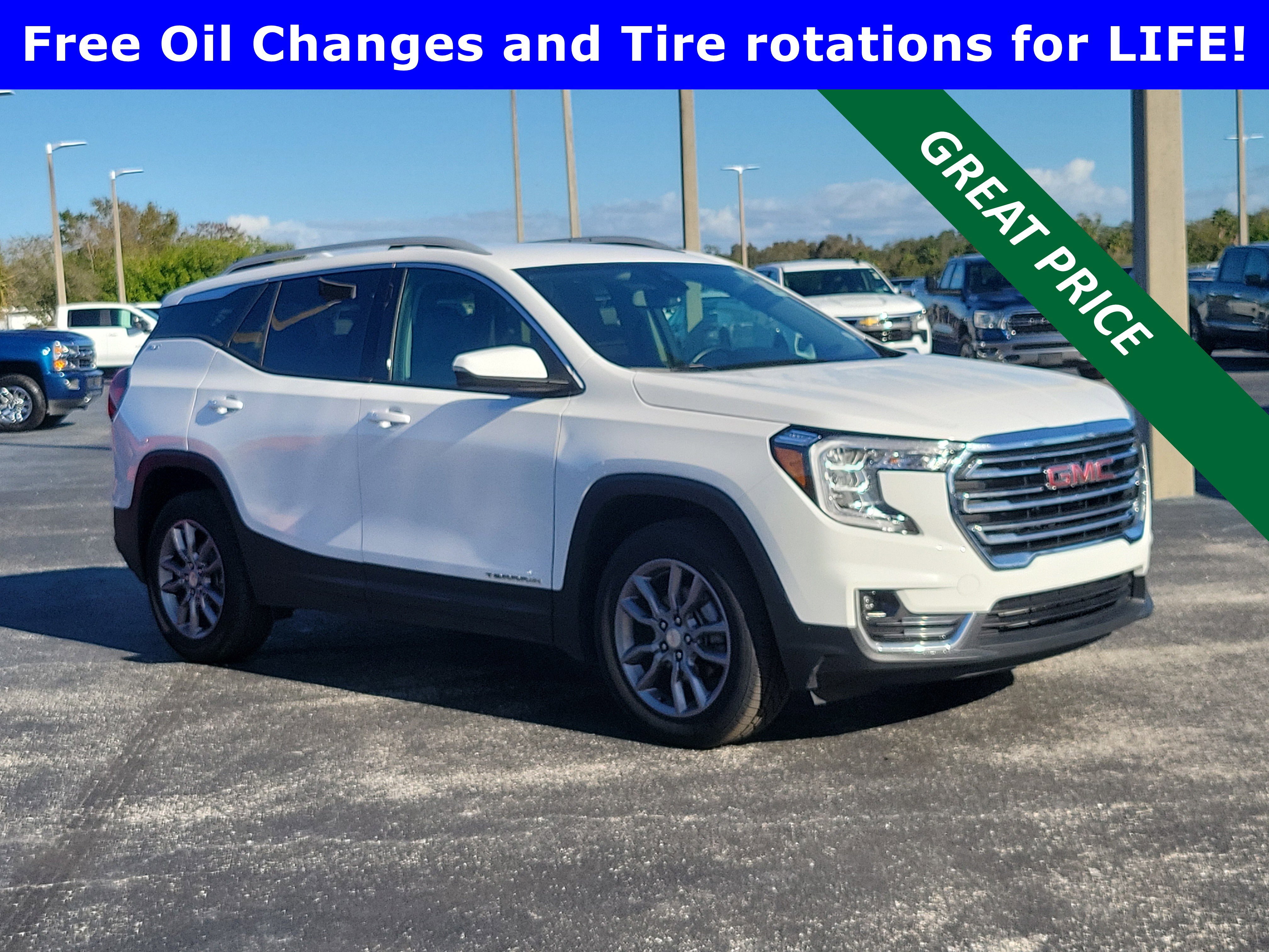 2024 GMC Terrain SLT's photo