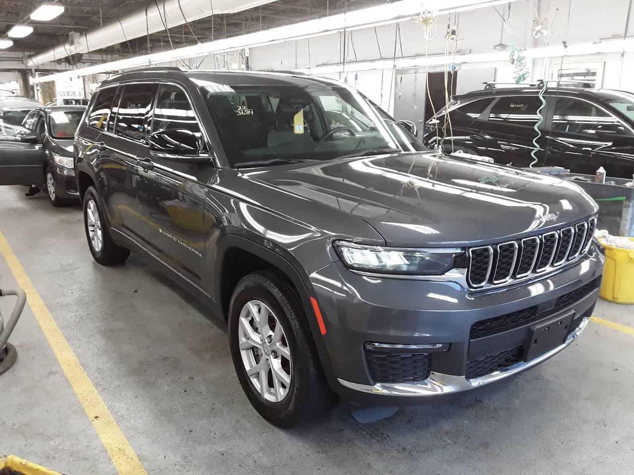 2022 Jeep Grand Cherokee L Limited's photo
