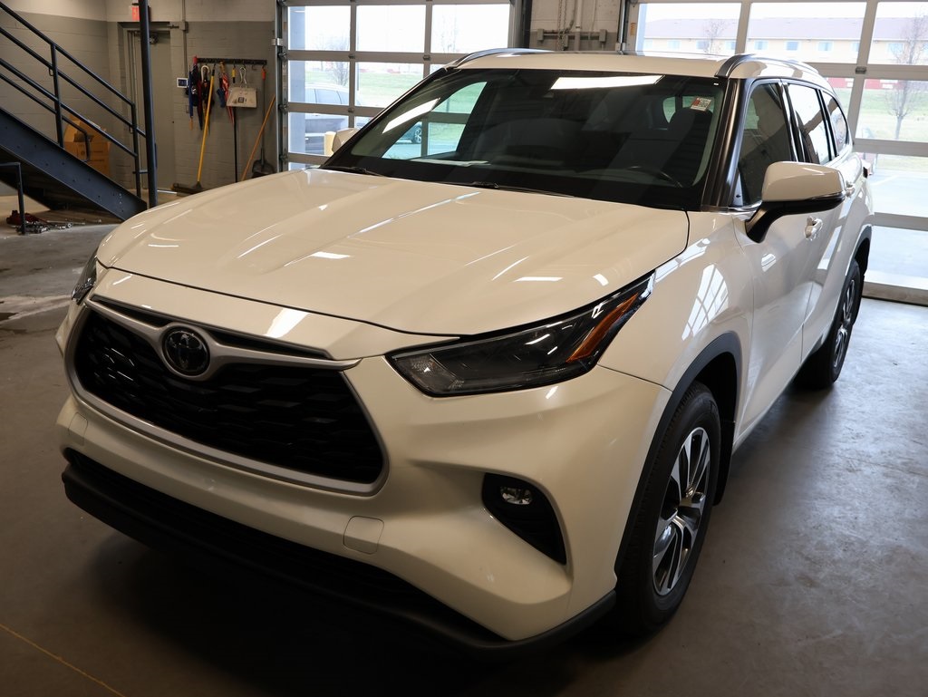 2021 Toyota Highlander XLE's photo
