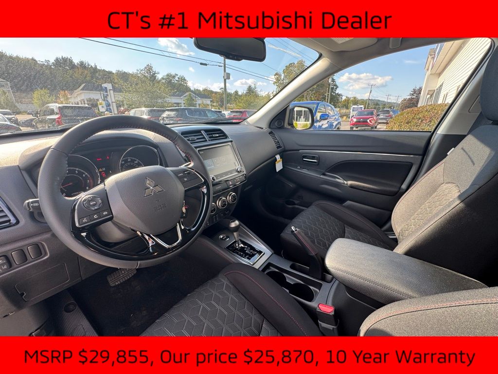 2025 Mitsubishi Outlander Sport LE photo 9