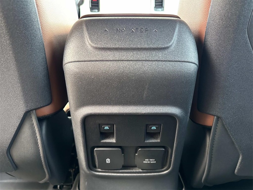 2023 Ford Bronco Heritage Limited First Edition photo 11