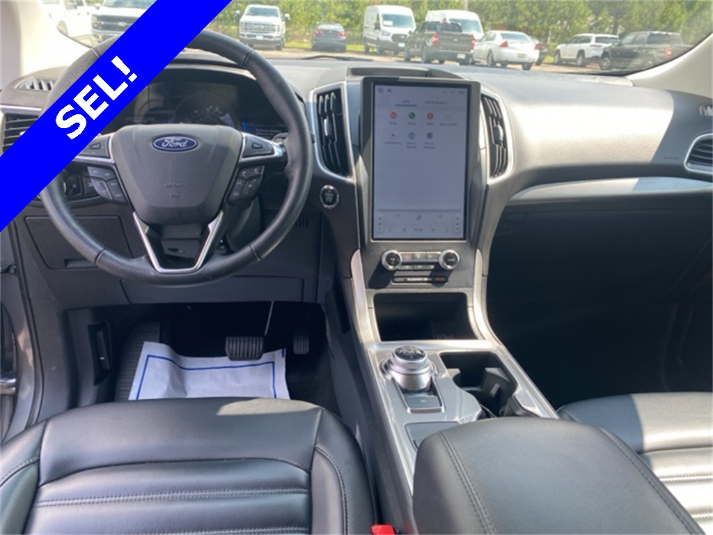 2024 Ford Edge SEL photo 3