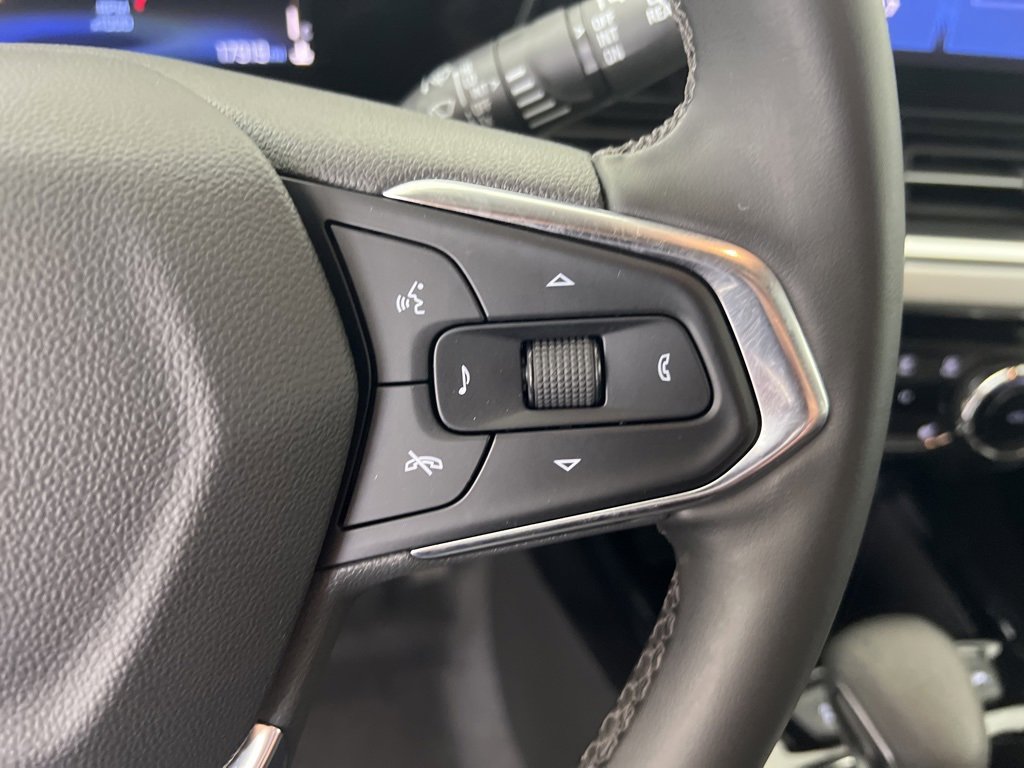 2025 Chevrolet Trax LT photo 8