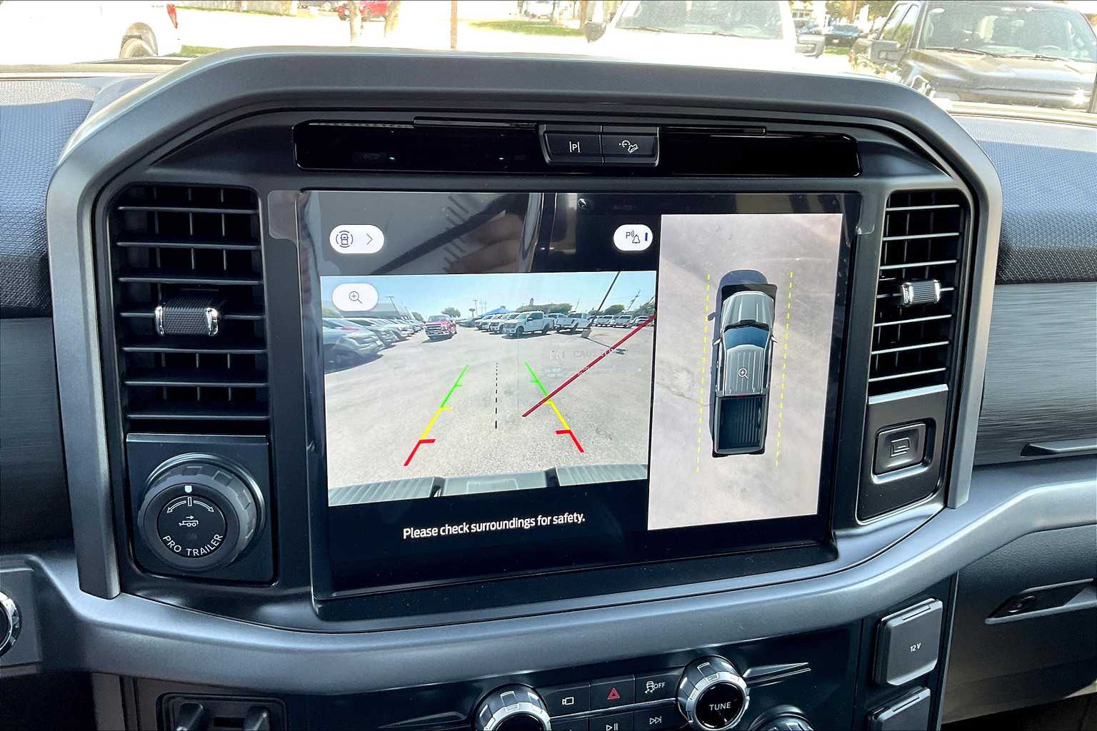 2025 Ford F-150 XLT photo 17
