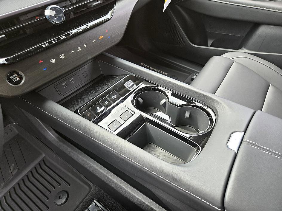 2025 Nissan Murano SV photo 15