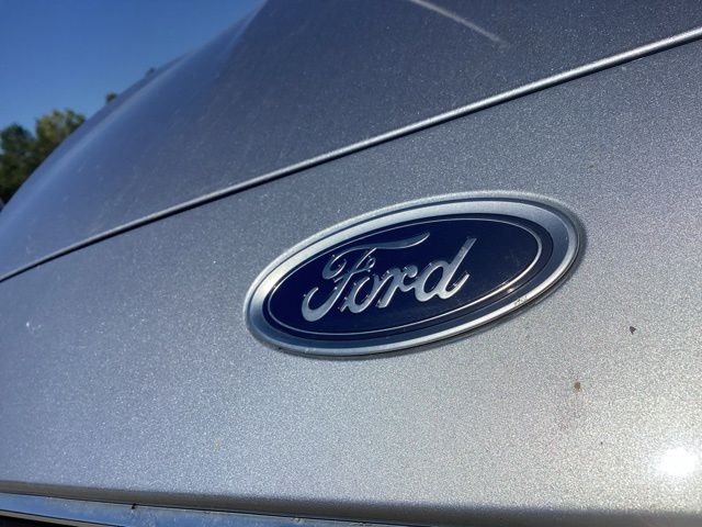 2020 Ford Fusion Hybrid SE photo 3