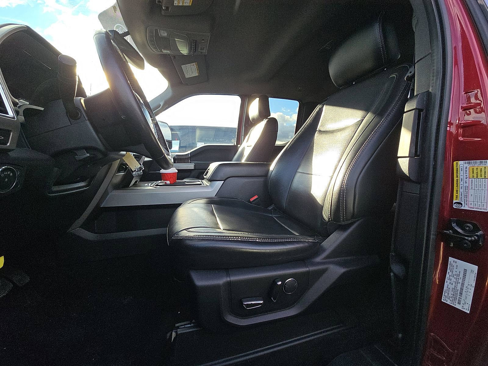 2018 Ford F-350 Lariat photo 4