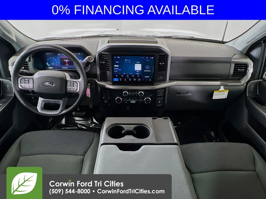 2025 Ford F-150 XLT photo 2