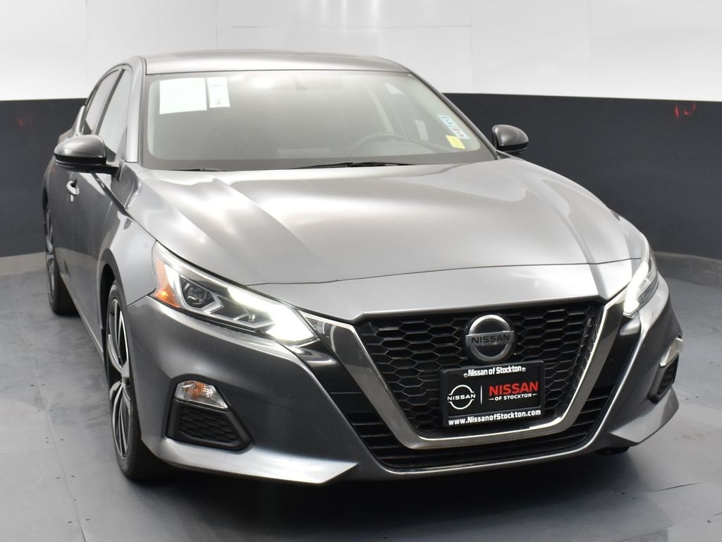 2019 Nissan Altima 2.5 SR photo 2