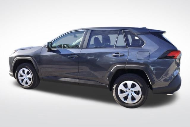 2024 Toyota RAV4 LE photo 2