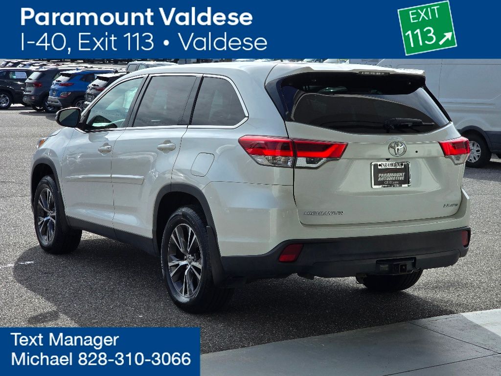 2019 Toyota Highlander LE Plus photo 2