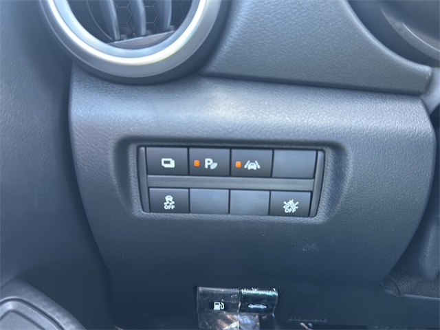 2025 Nissan Versa 1.6 S photo 25