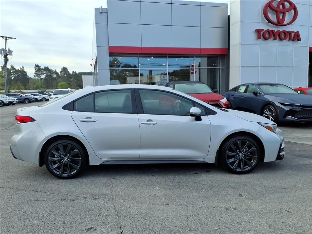 2024 Toyota Corolla SE photo 3