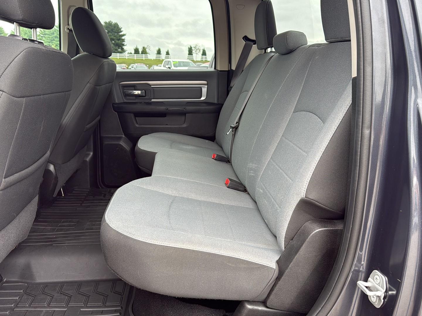 2021 Ram 1500 Classic SLT photo 9