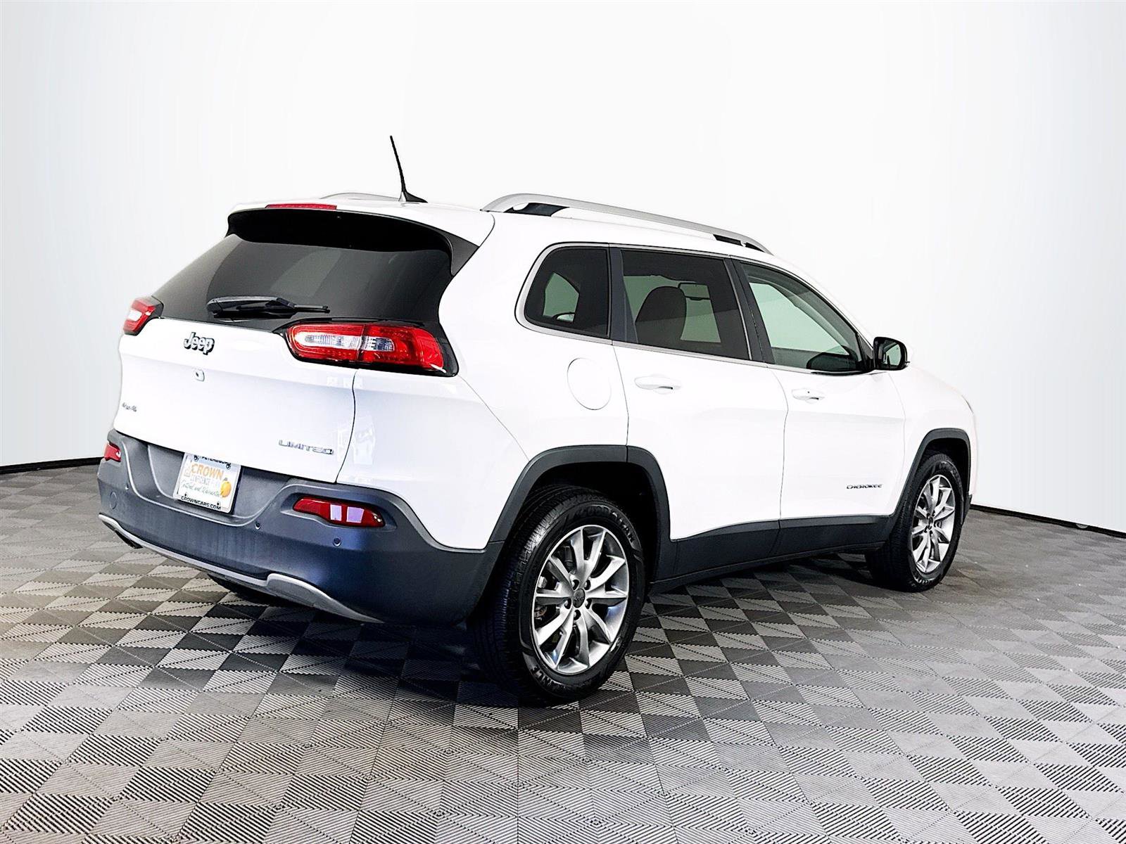 2018 Jeep Cherokee Limited photo 2