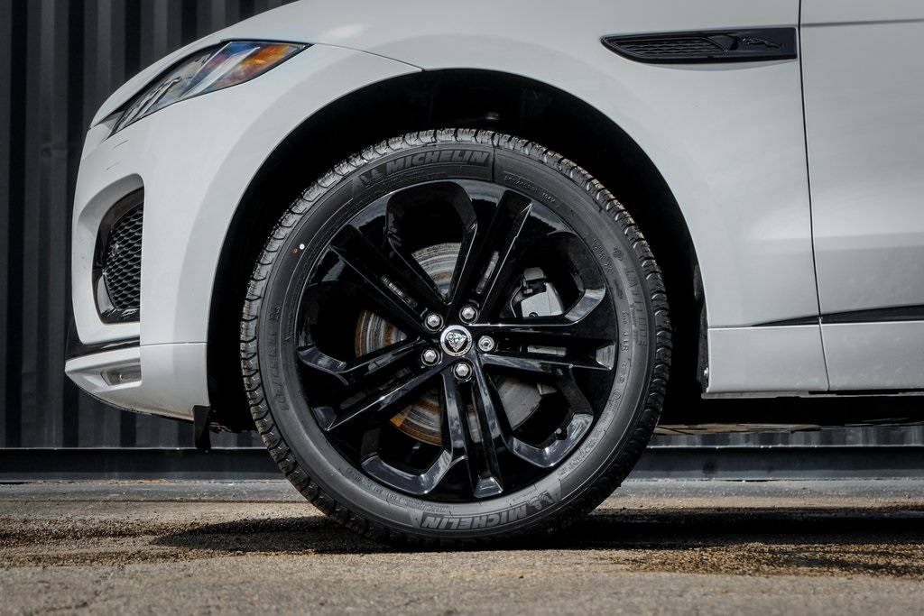 2025 Jaguar F-PACE P400 R-Dynamic S photo 4