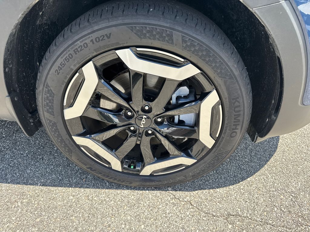 2024 Kia Telluride S photo 12