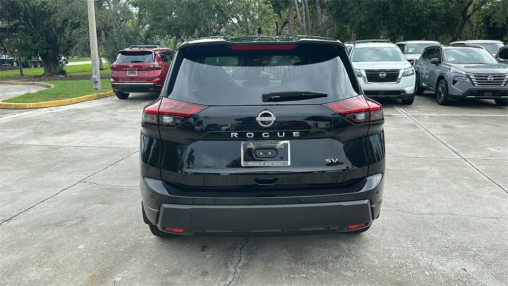 2024 Nissan Rogue SV photo 3