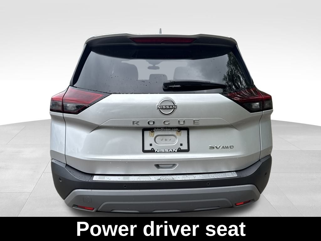 2022 Nissan Rogue SV photo 5