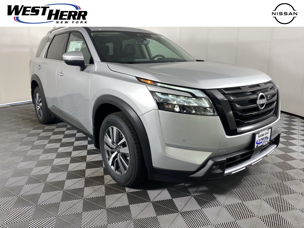 2025 Nissan Pathfinder SL's photo