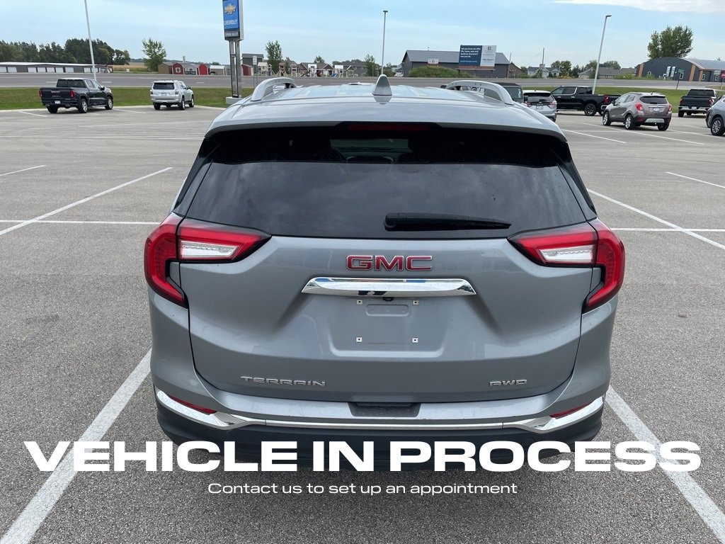 2024 Gmc Terrain SLT photo 2