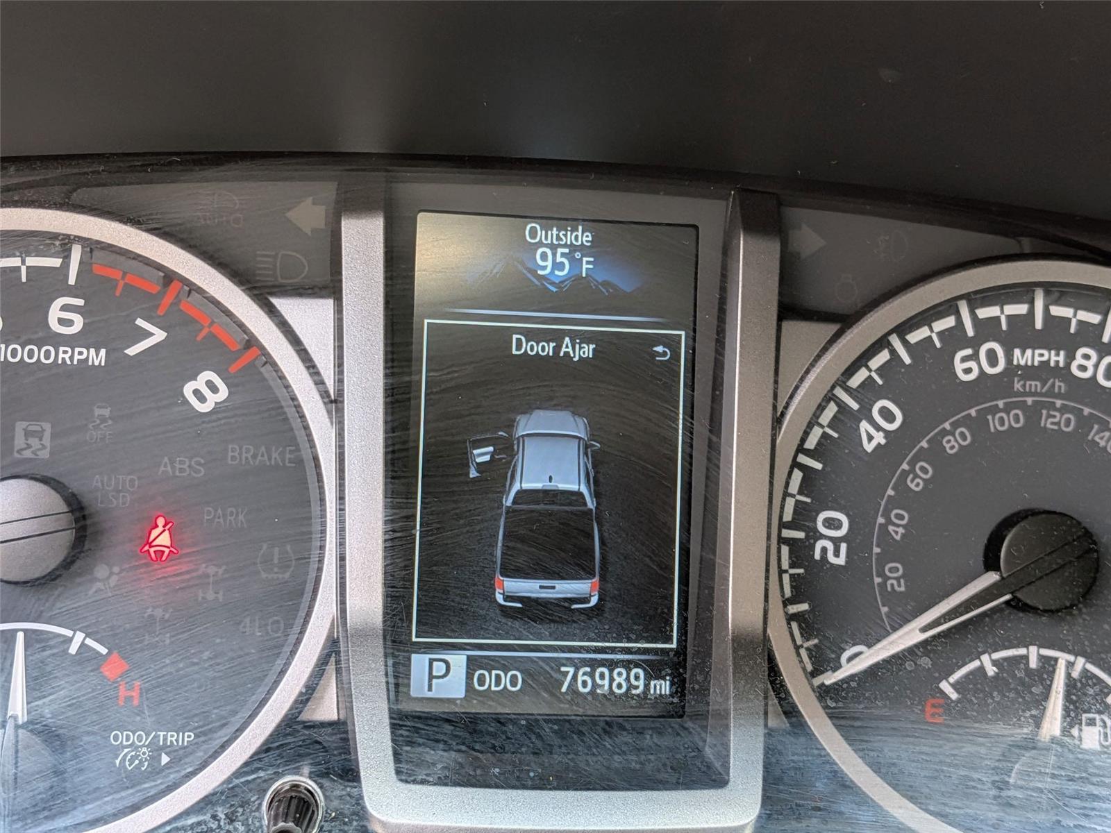 2023 Toyota Tacoma SR5 Double Cab V6 photo 19