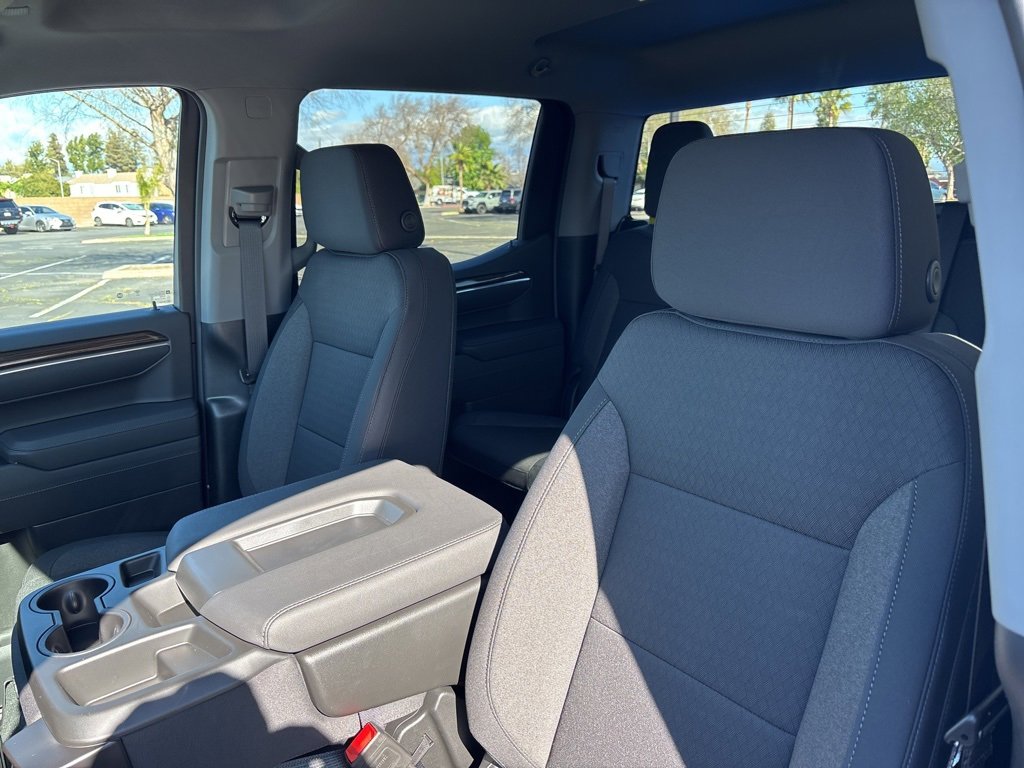 2025 Chevrolet Silverado 1500 LT photo 15