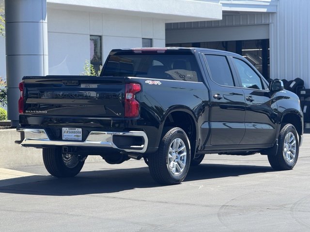 2025 Chevrolet Silverado 1500 LT photo 3
