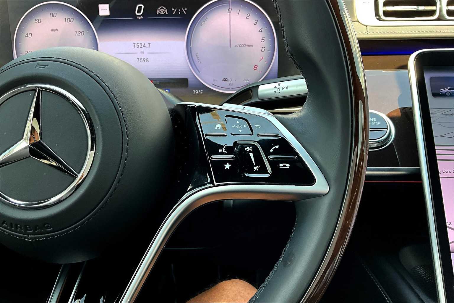 2024 Mercedes Benz S 580e photo 23