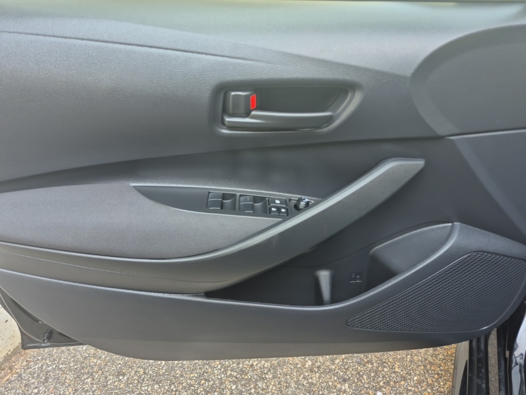 2024 Toyota Corolla LE photo 10