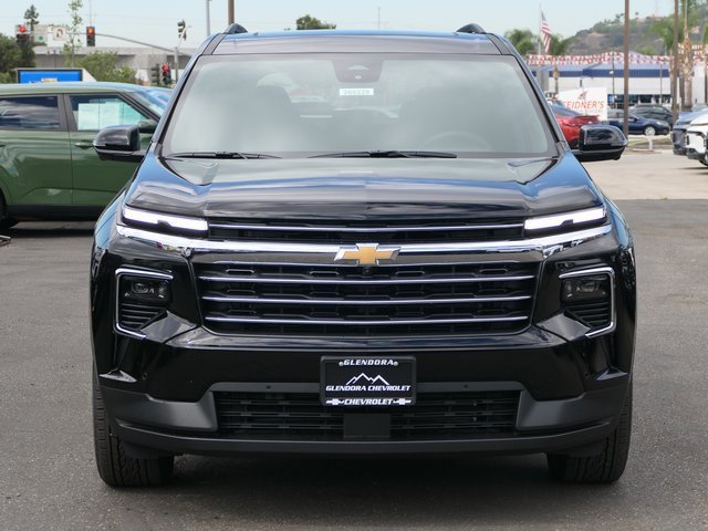 2026 Chevrolet Traverse photo 2