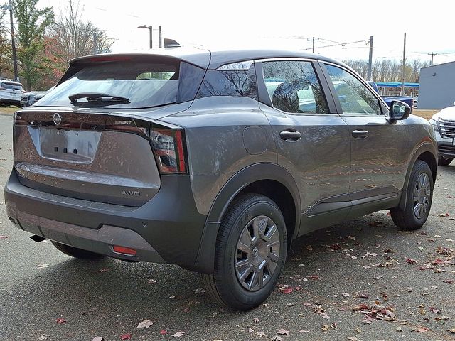 2025 Nissan Kicks S photo 3