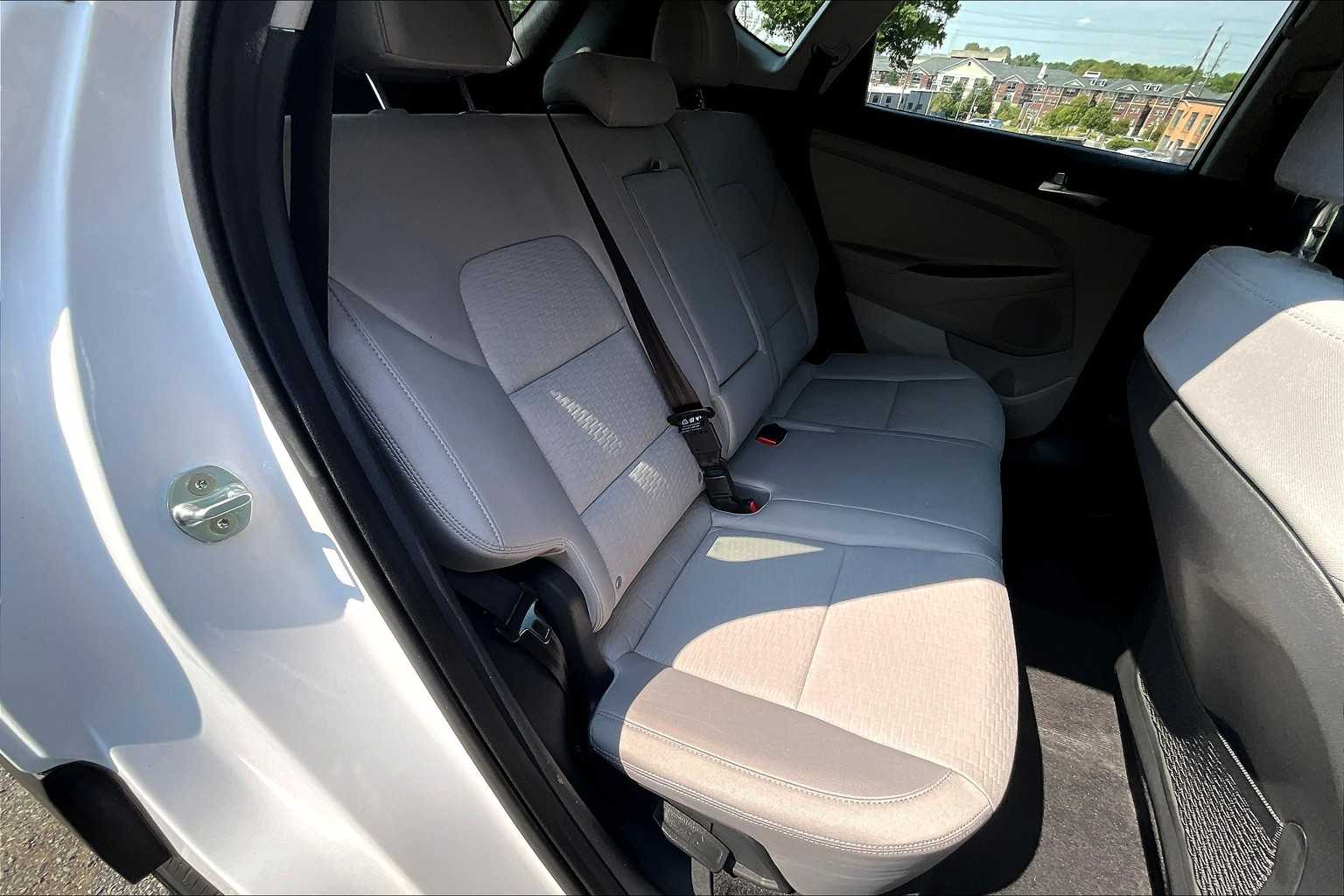 2021 Hyundai Tucson SE photo 37