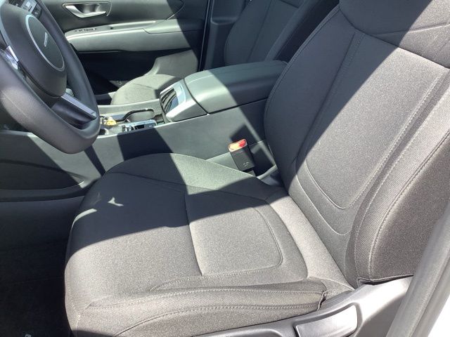 2025 Hyundai Tucson SE photo 15