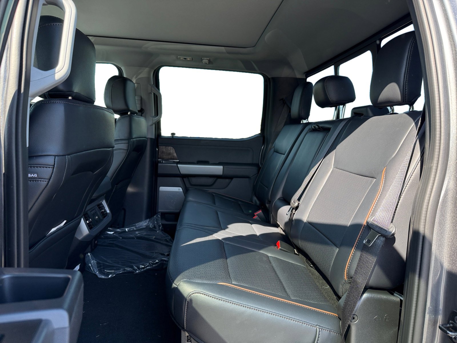 2025 Ford F-250 Lariat photo 16