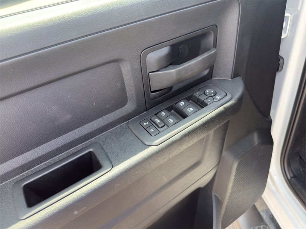 2025 Ram 2500 Tradesman photo 12