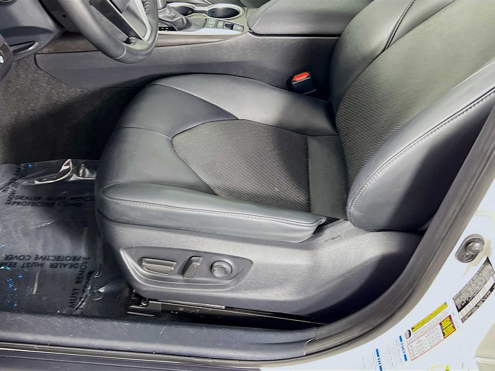 2023 Toyota Camry XLE photo 19