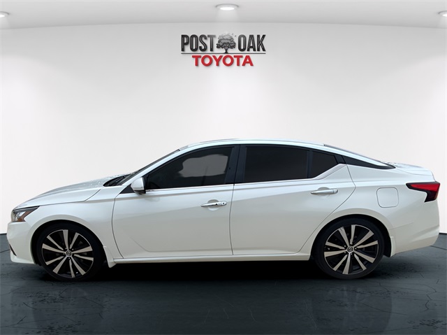 2019 Nissan Altima 2.5 Platinum photo 4