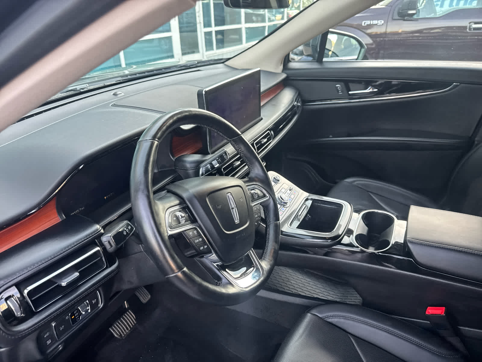 2022 Lincoln Nautilus Reserve photo 4