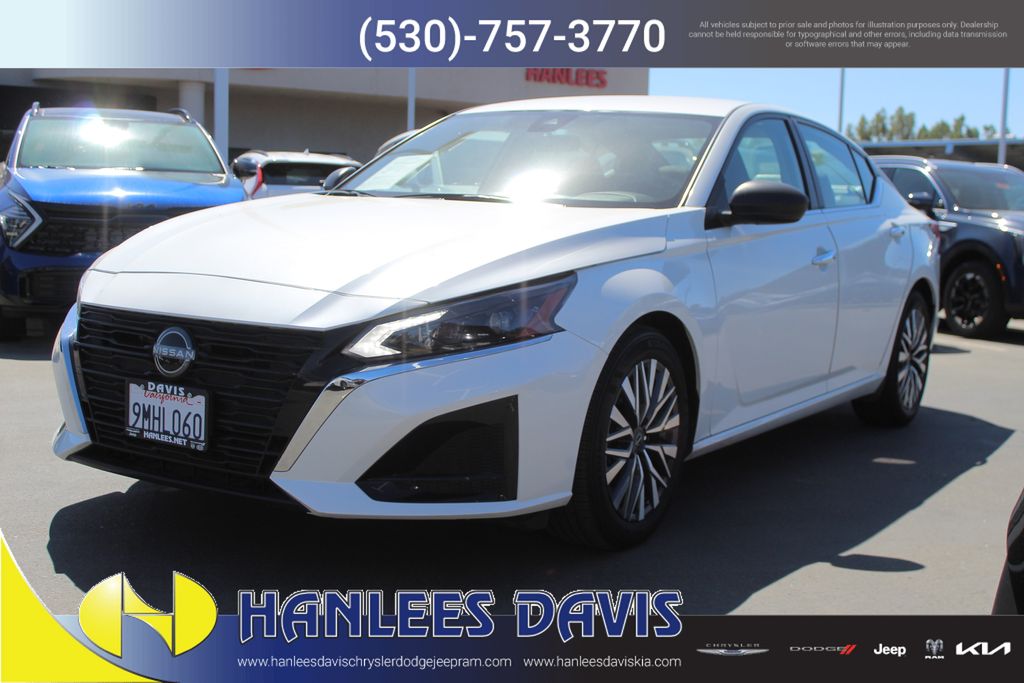 Used 2024 Nissan Altima SV with VIN 1N4BL4DV7RN357405 for sale in Davis, CA