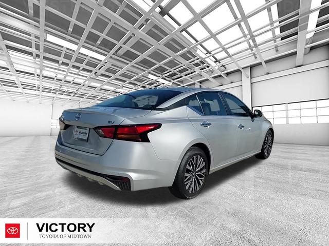 2023 Nissan Altima 2.5 SV photo 3