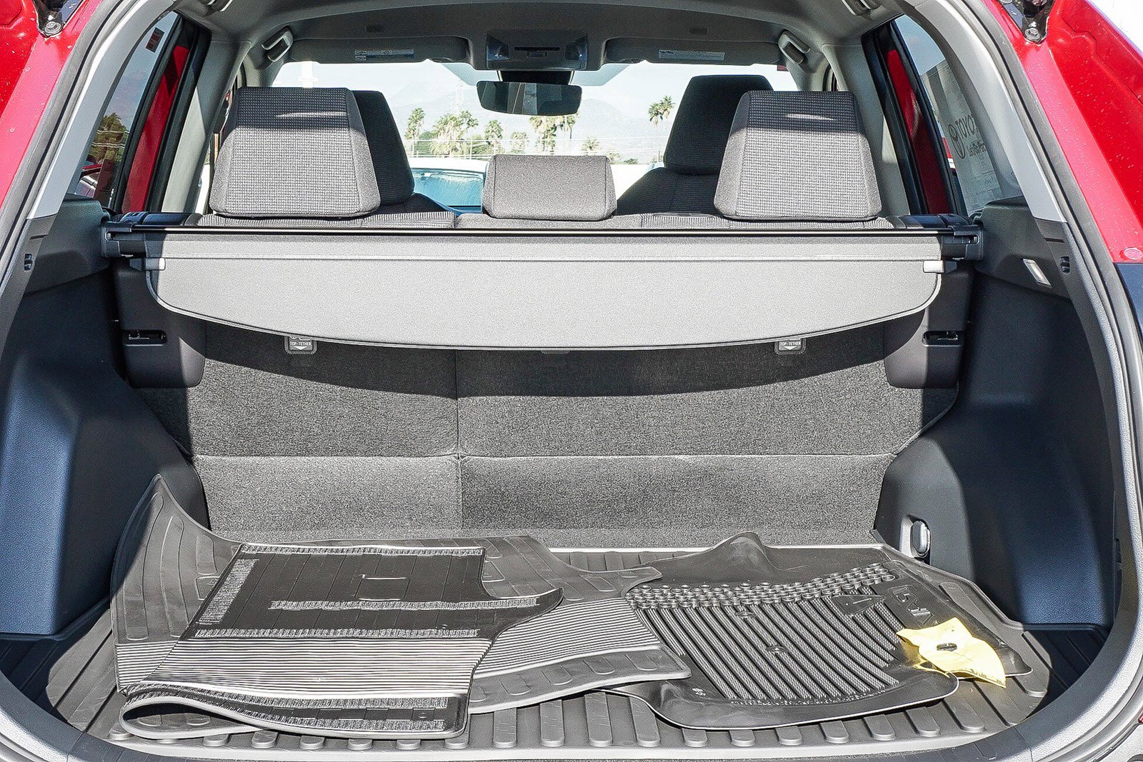 2025 Toyota RAV4 Hybrid LE photo 11
