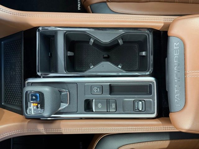 2022 Nissan Pathfinder Platinum photo 42
