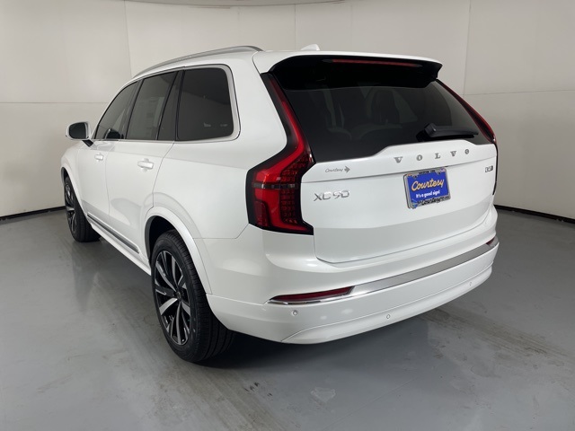 2026 Volvo XC90 B5 AWD Core photo 6