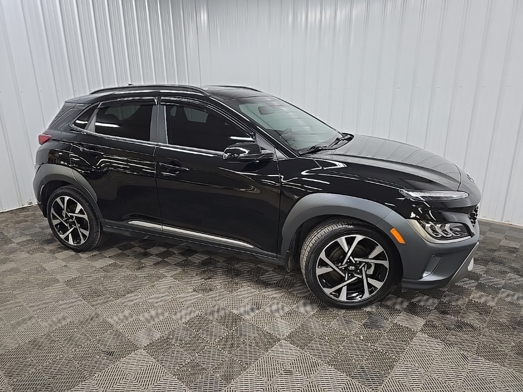 2023 Hyundai Kona Limited's photo