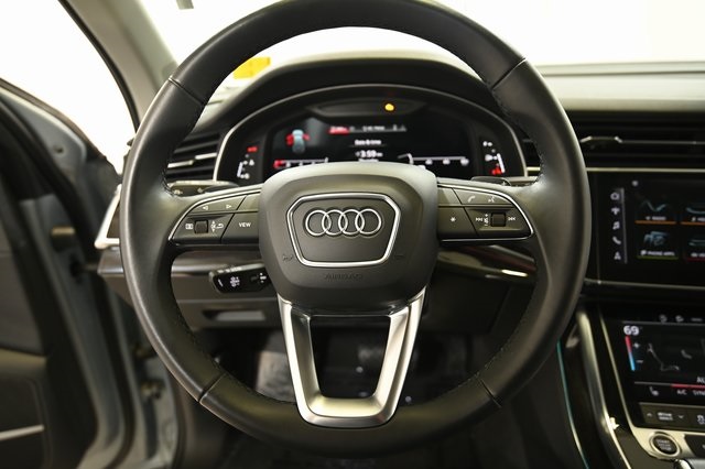 2024 Audi Q7 45 Premium Plus photo 3