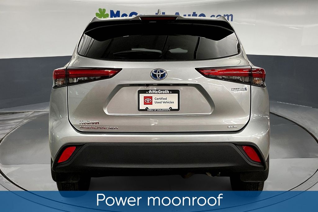 2022 Toyota Highlander Hybrid XLE photo 5