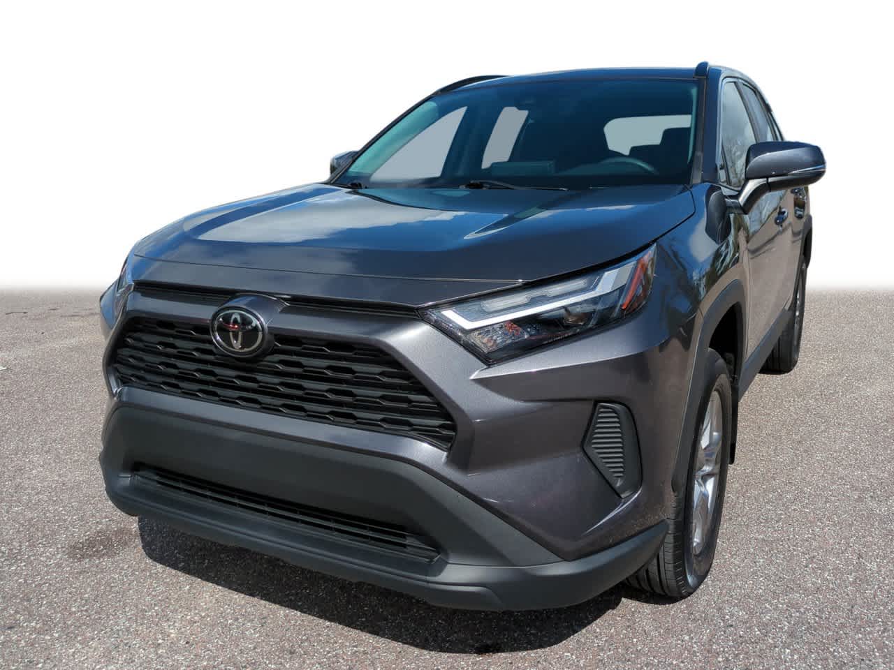 2024 Toyota RAV4 XLE's photo