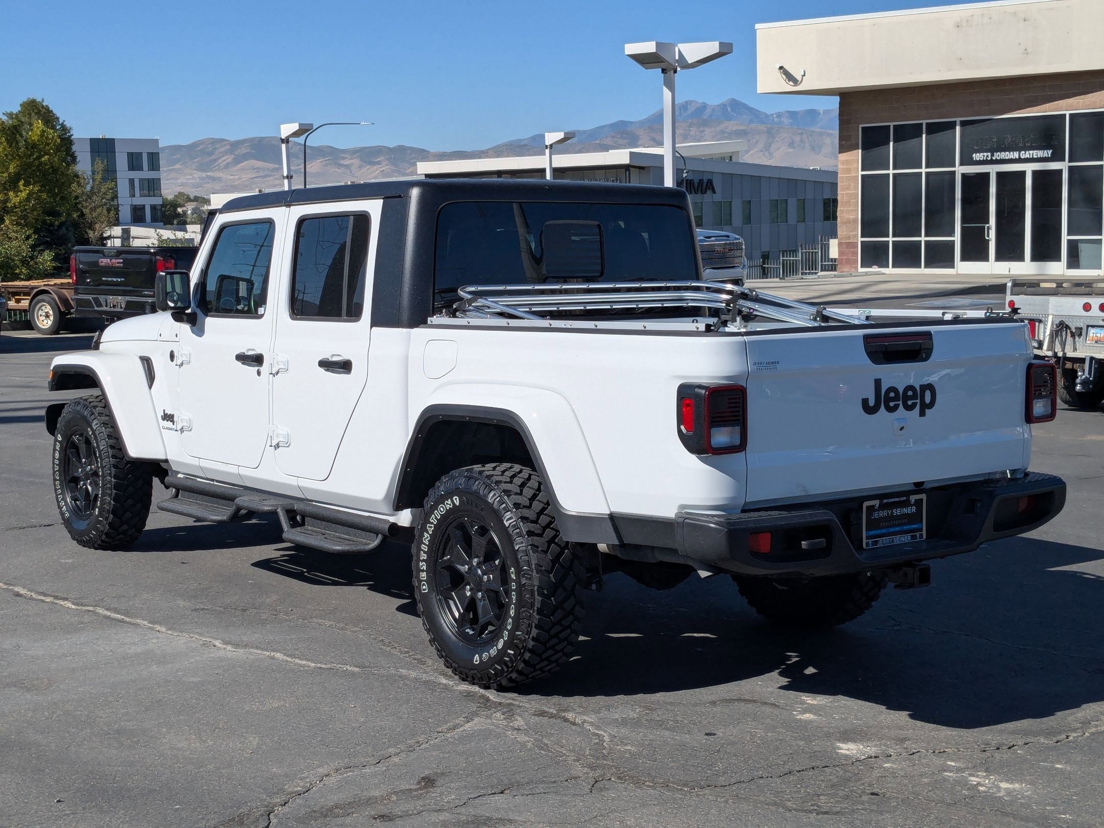2022 Jeep Gladiator Willys photo 3