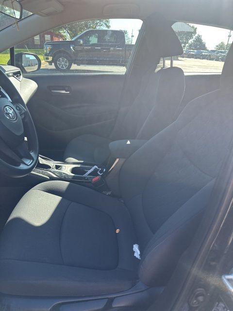 2021 Toyota Corolla LE photo 5